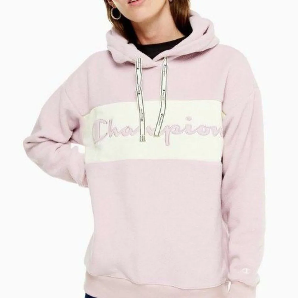 Champion Vintage Logo Fleece Hoodie in Lavender Mauve - Image 4