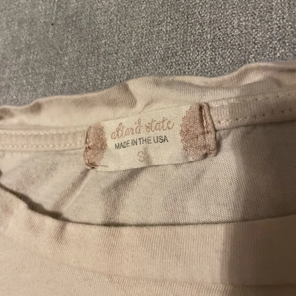 Altar'd State  graphic tee - Image 3