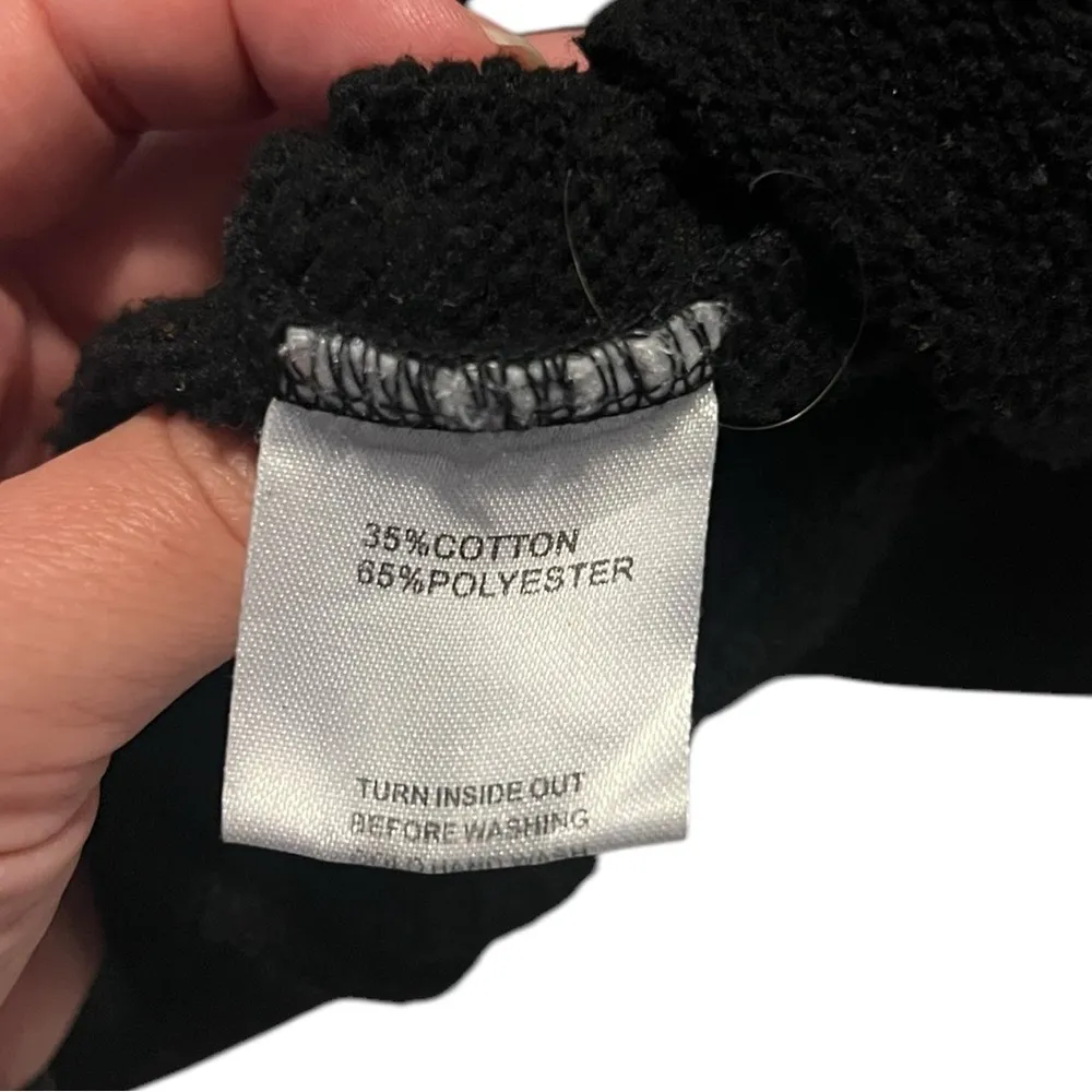 White Fox Essentials Club Sweatshirt - Image 6