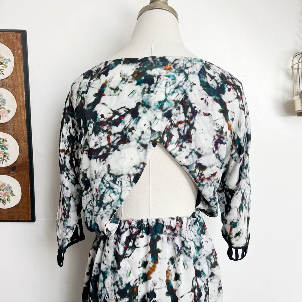 Rebecca Minkoff NWT Silk Sunny Dress in Broken Glass Print size 2 - Image 9