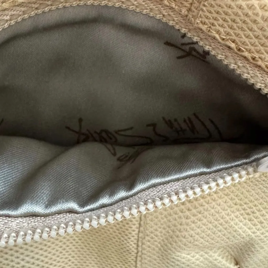 RARE OOAK American Vintage Ruth Saltz Embossed Cream Leather Crossbody Purse - Image 5