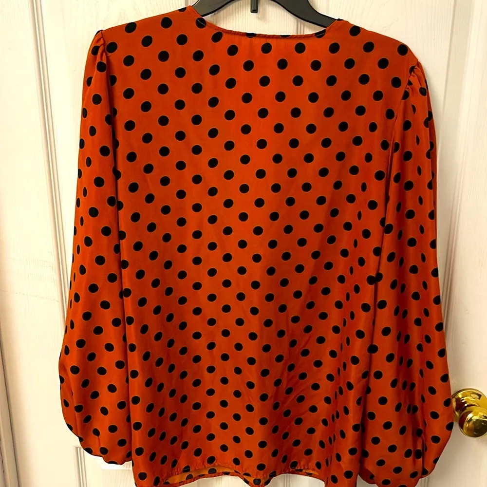 Boutique rust balloon sleeve black polka dot blouse - Image 4