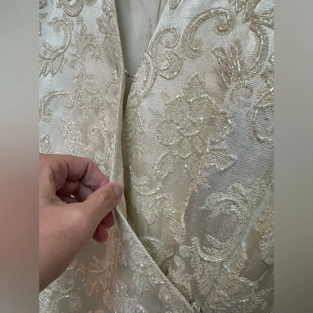 Vintage Carmen Marc Valvo Ivory Cream Lace Sequin Beaded Formal Jacket Size 14 L - Image 8