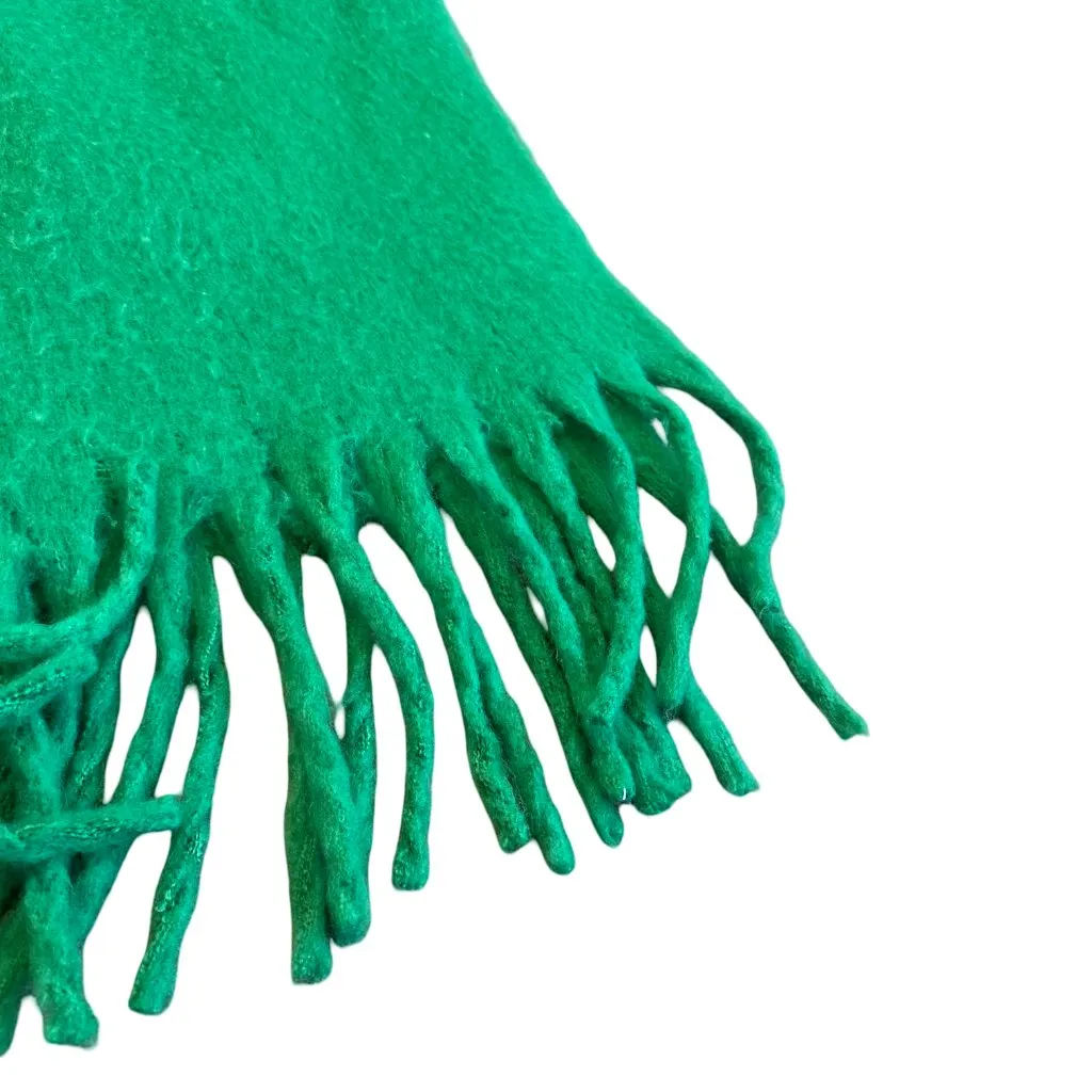 Saks Fifth Avenue Kelly Green Fuzzy Scarf Fringe Oversized Cozy Warm Bold - Image 4