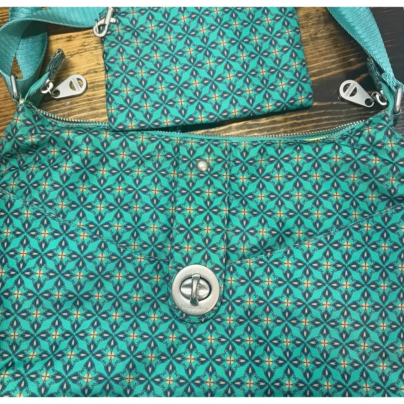 baggallini Blue Purse - Image 4