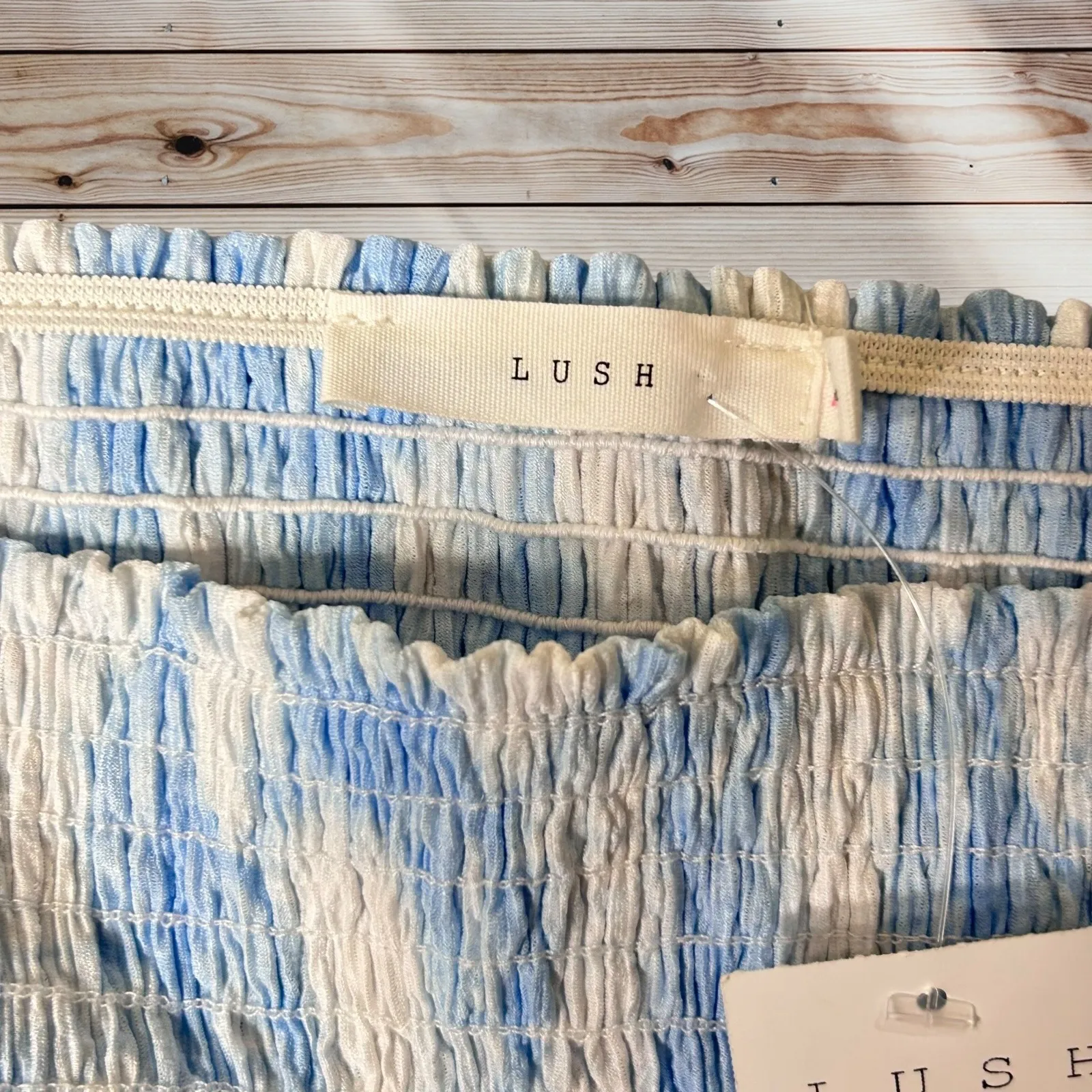 New Lush Smocked Crop Top Womans L Blue Swirl Puff Sleeve Tie Dye Summer Top‎ - Image 4