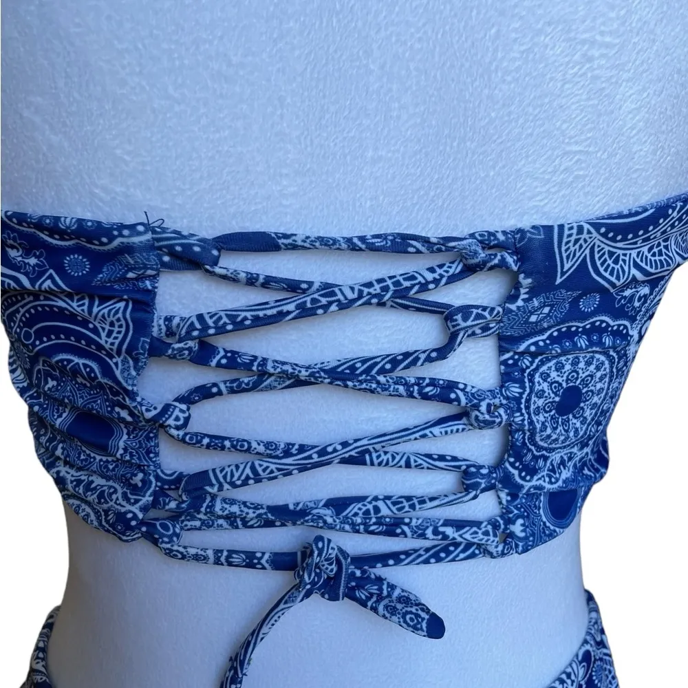 SHEIN Royal Blue Bandana Paisley Design Strapless Lace Back Bikini Size Small - Image 4