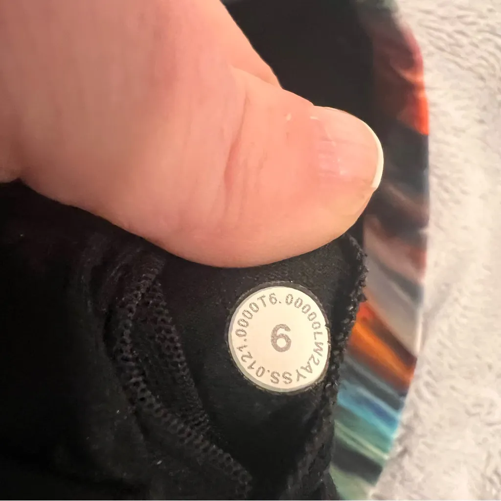 Lululemon Athletica Dynamic Multicolor Sports Bra - Image 3