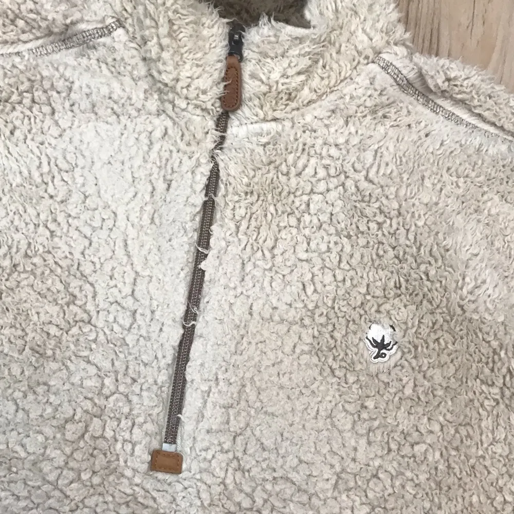 Southern Shirt cream/ off white Sherpa size Medium - Image 5