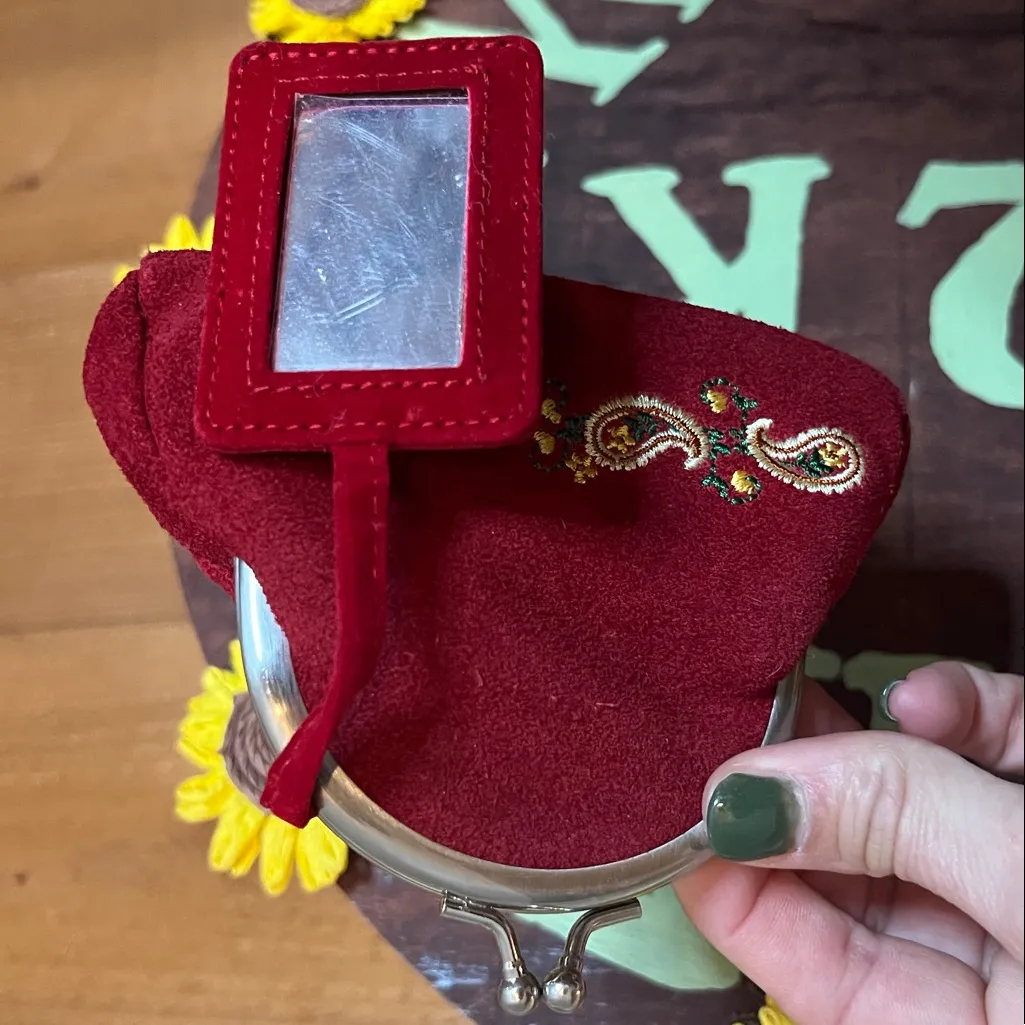 Vintage Étienne Aigner Suède Cowhide Leather Coin Purse Paisley Embroidered Red - Image 3