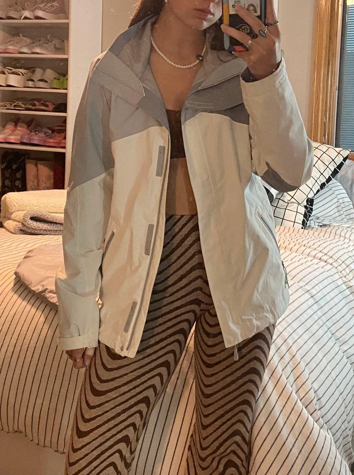 The North Face white ski jacket - Image 6