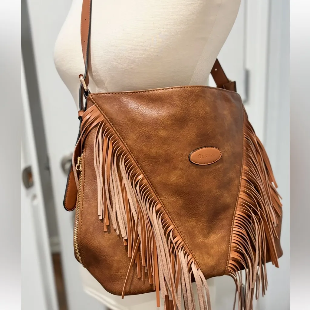 Oukupa Brown Faux Leather Western
Fringe Shoulder Bag - Image 4