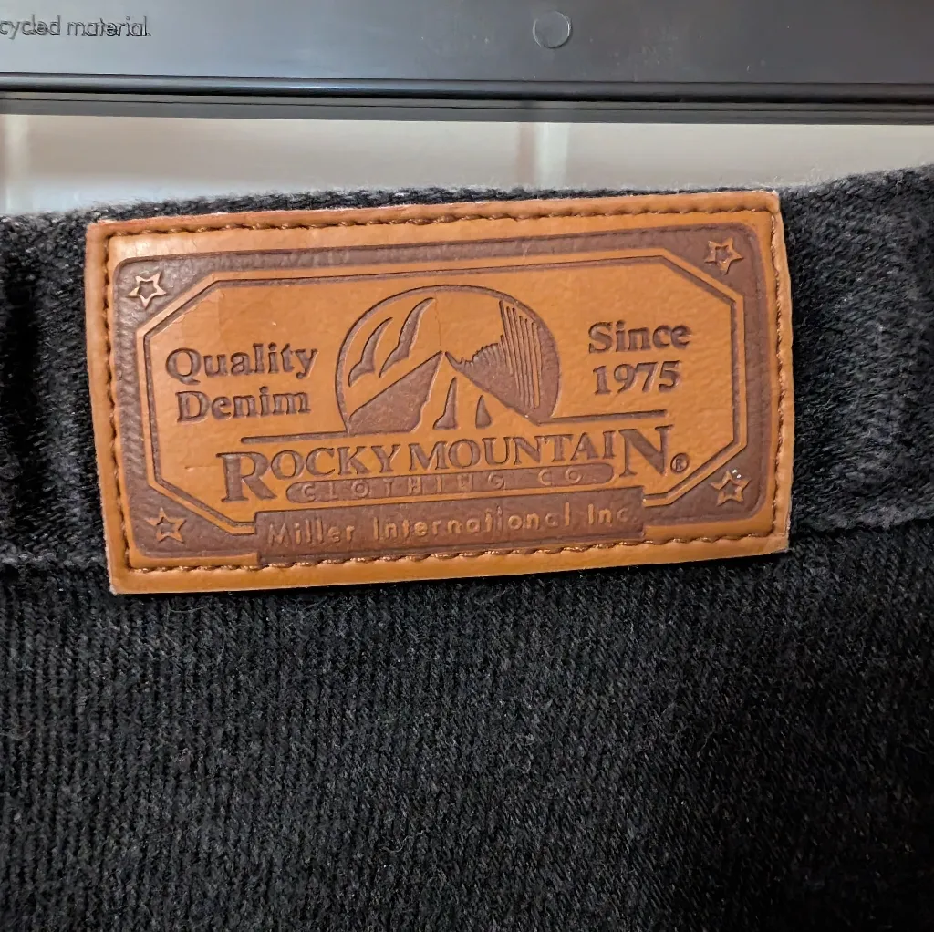 Y2K Rocky Mountain High Rise Jeans W7/8 Black Wash - Image 3