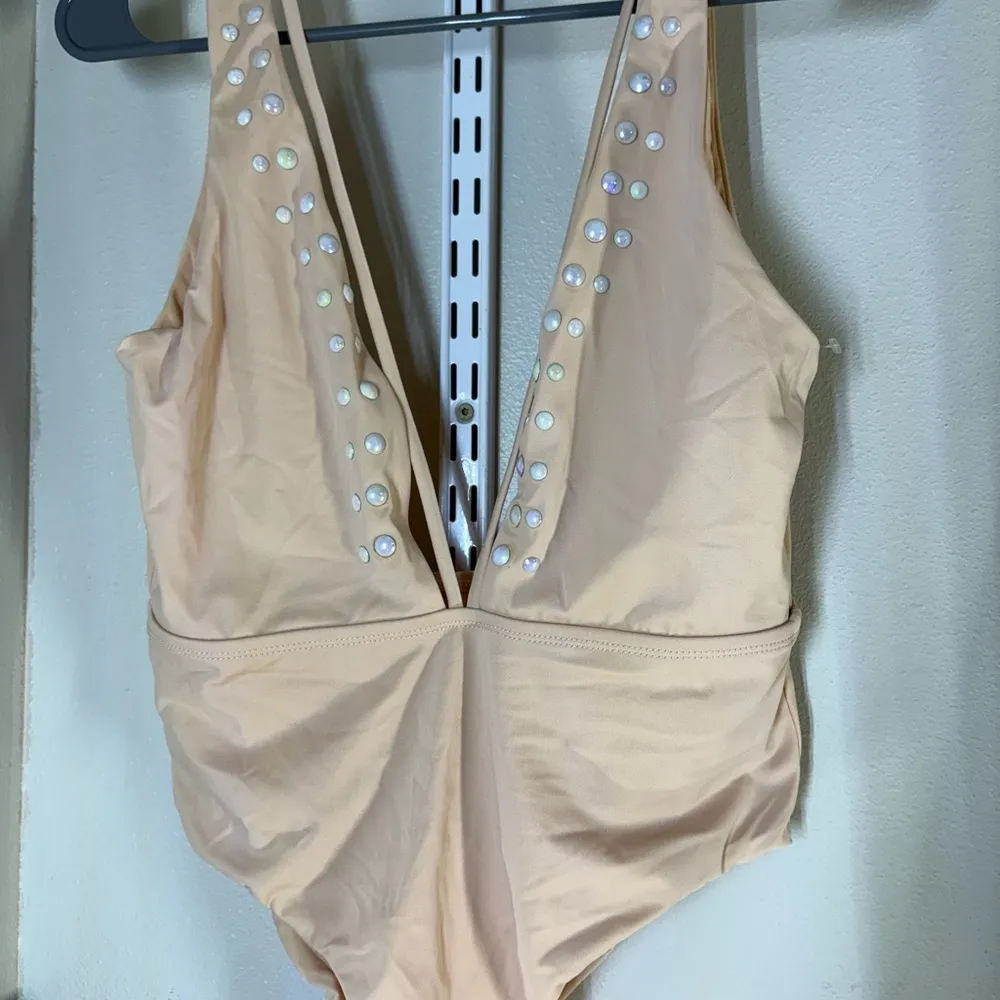 Reef kaleidoscope nude plunge front strappy swimsuit with pearl accents - Image 8