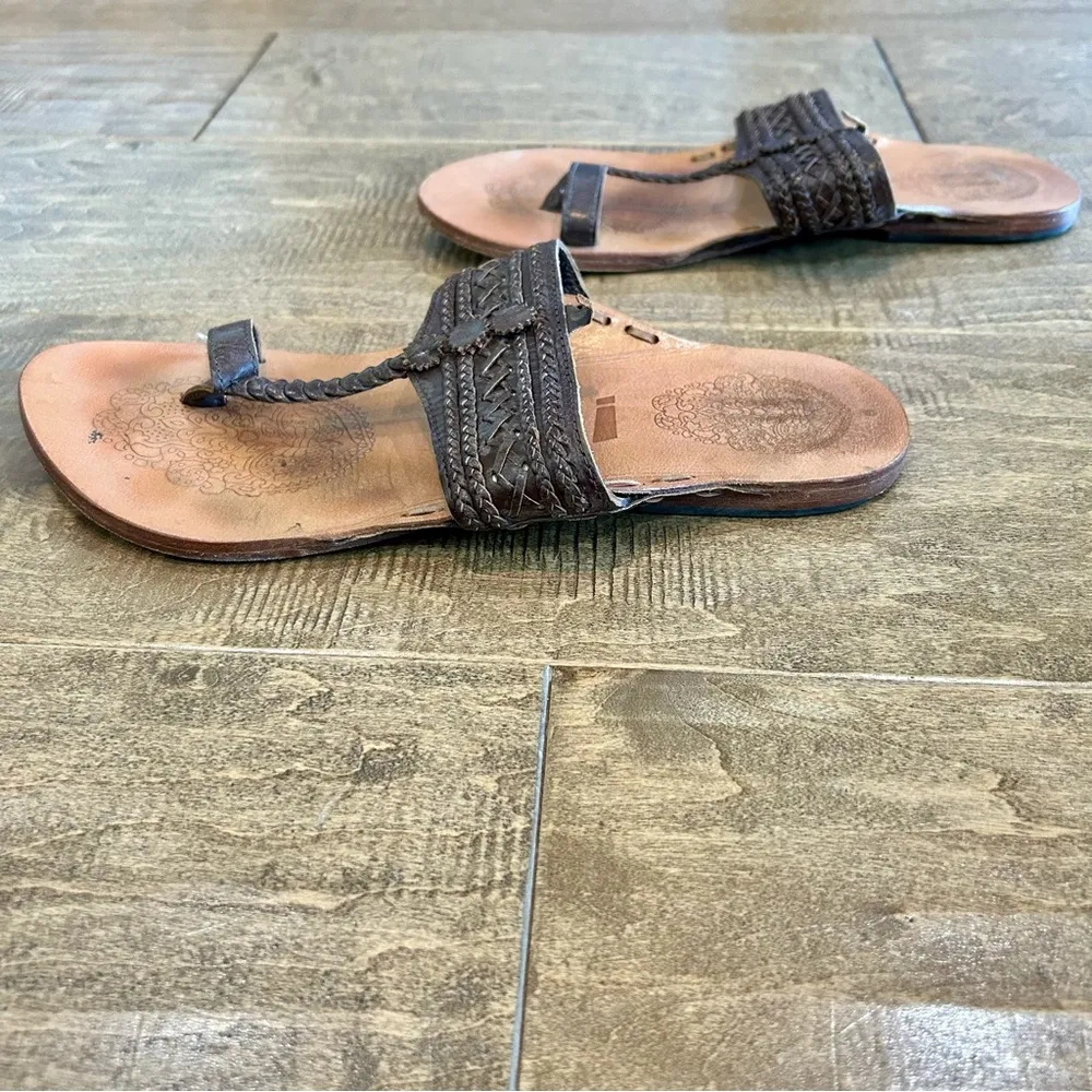 Women’s Leather Woven Detail Sandals Brown Size 9 EUC Girly Summer Intricate - Image 2