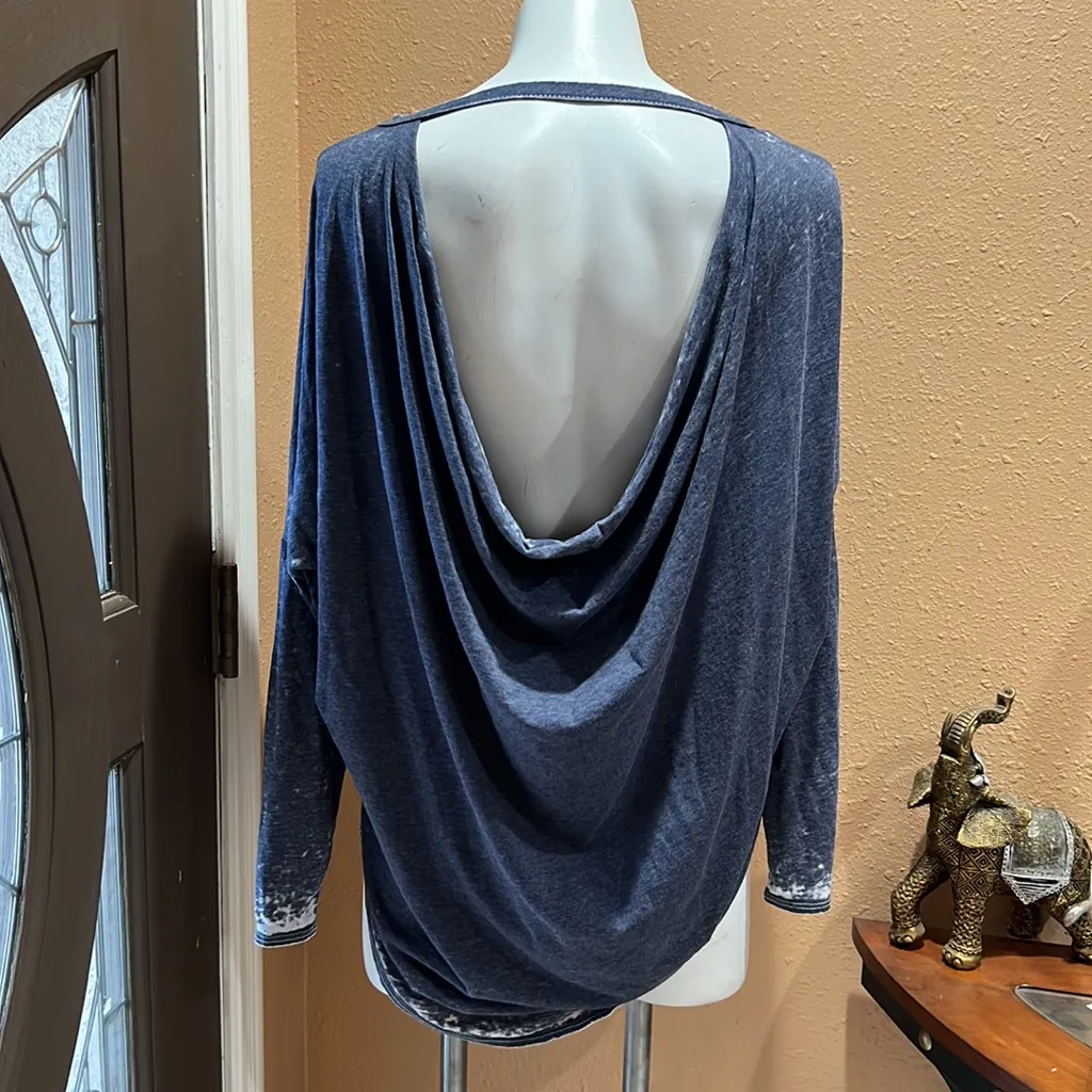 Chaser gray open back long sleeve shirt - Image 5