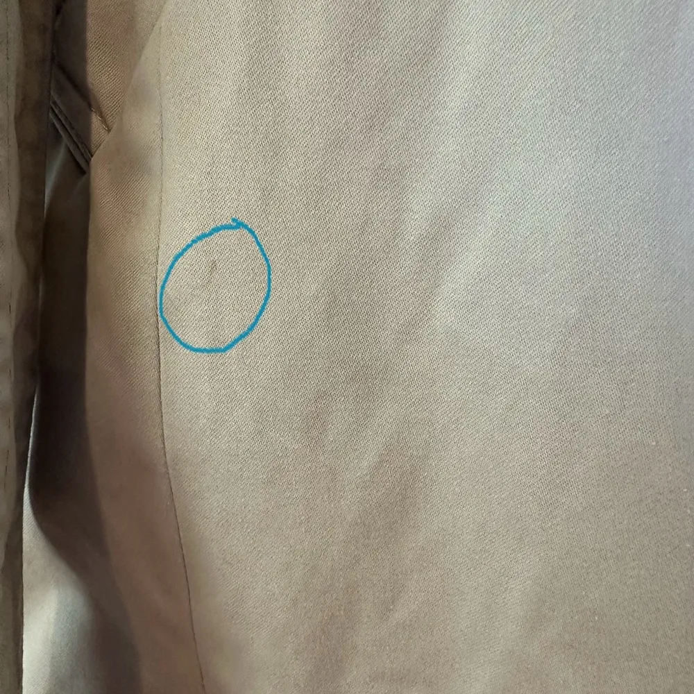 Coach Beige Double-Breasted Trench Coat - Image 5