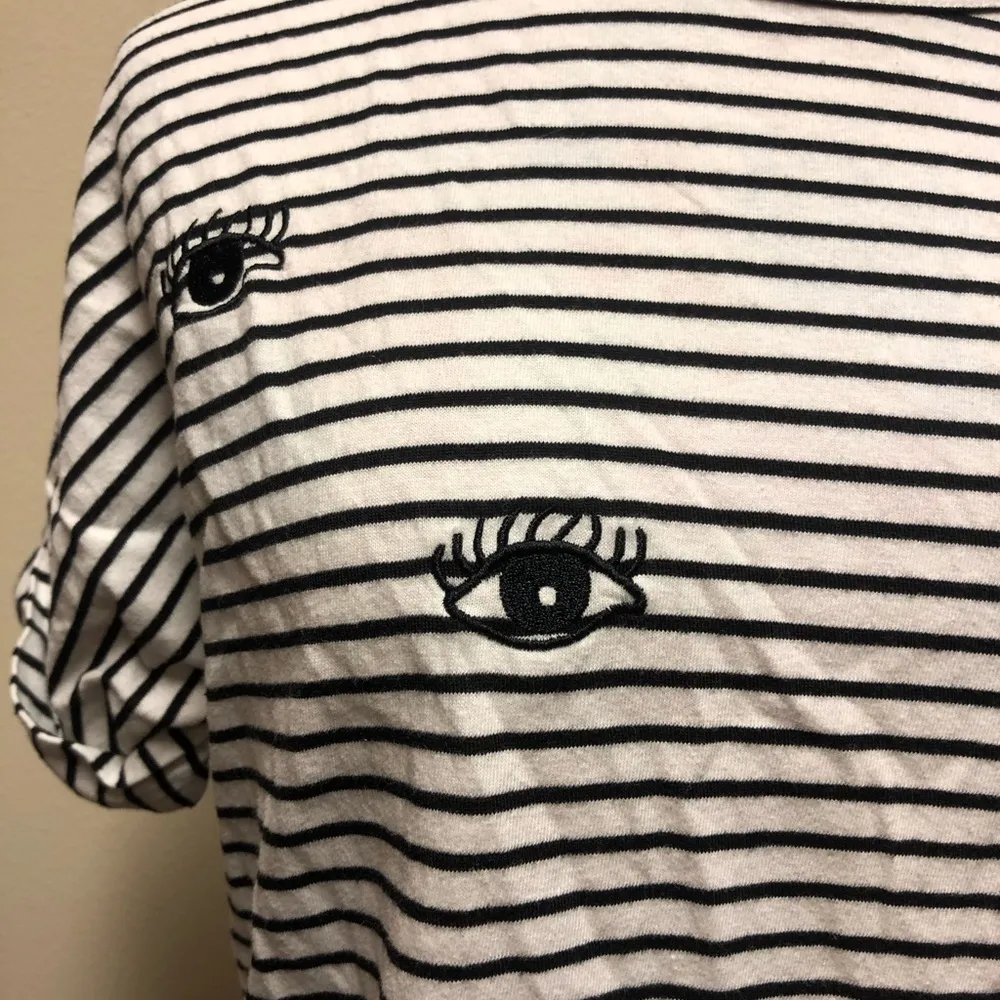 Haoduoyi Boxy Eye Tee - Image 2