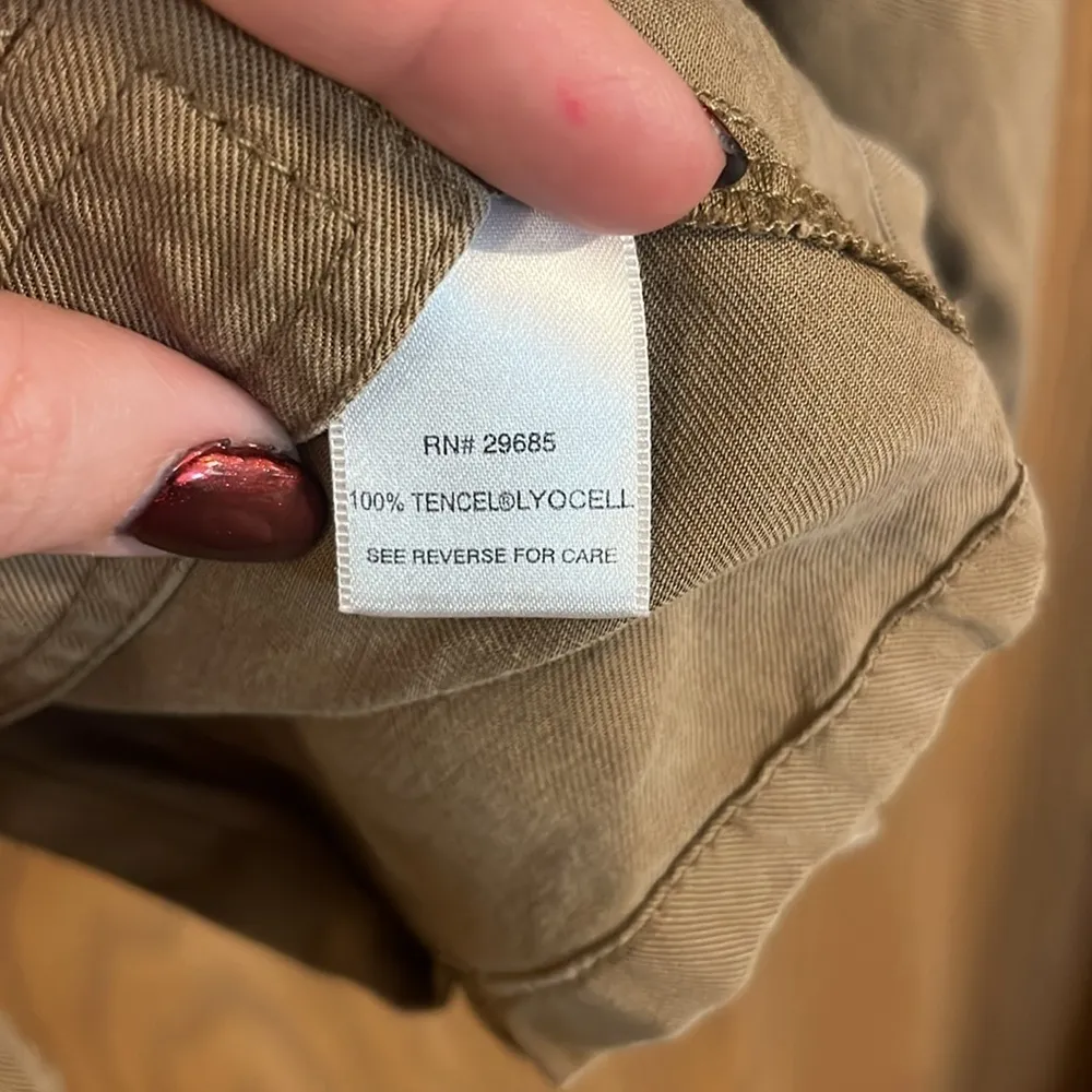 Pendleton  Petite Tan‎ Lightweight Button Down - Image 6