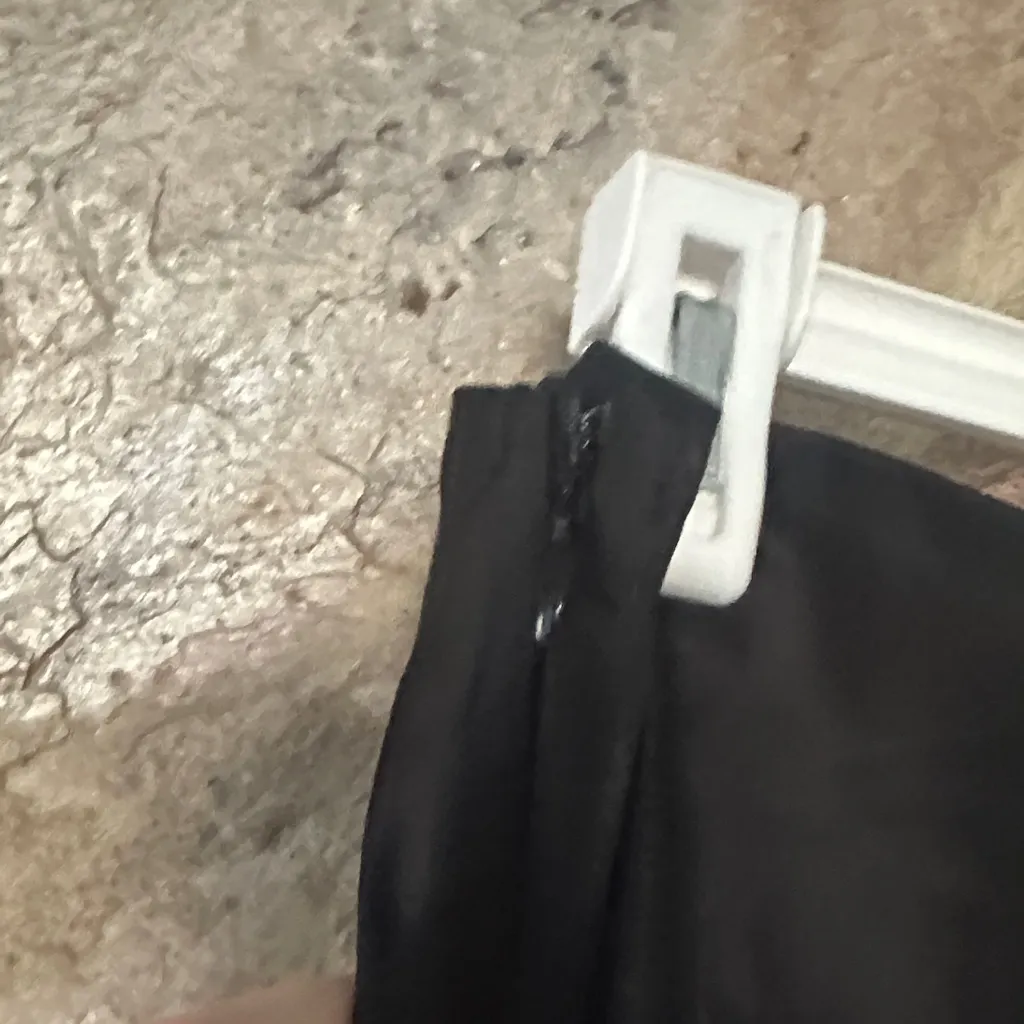 Commense Satin Mermaid Skirt size medium Black - Image 4