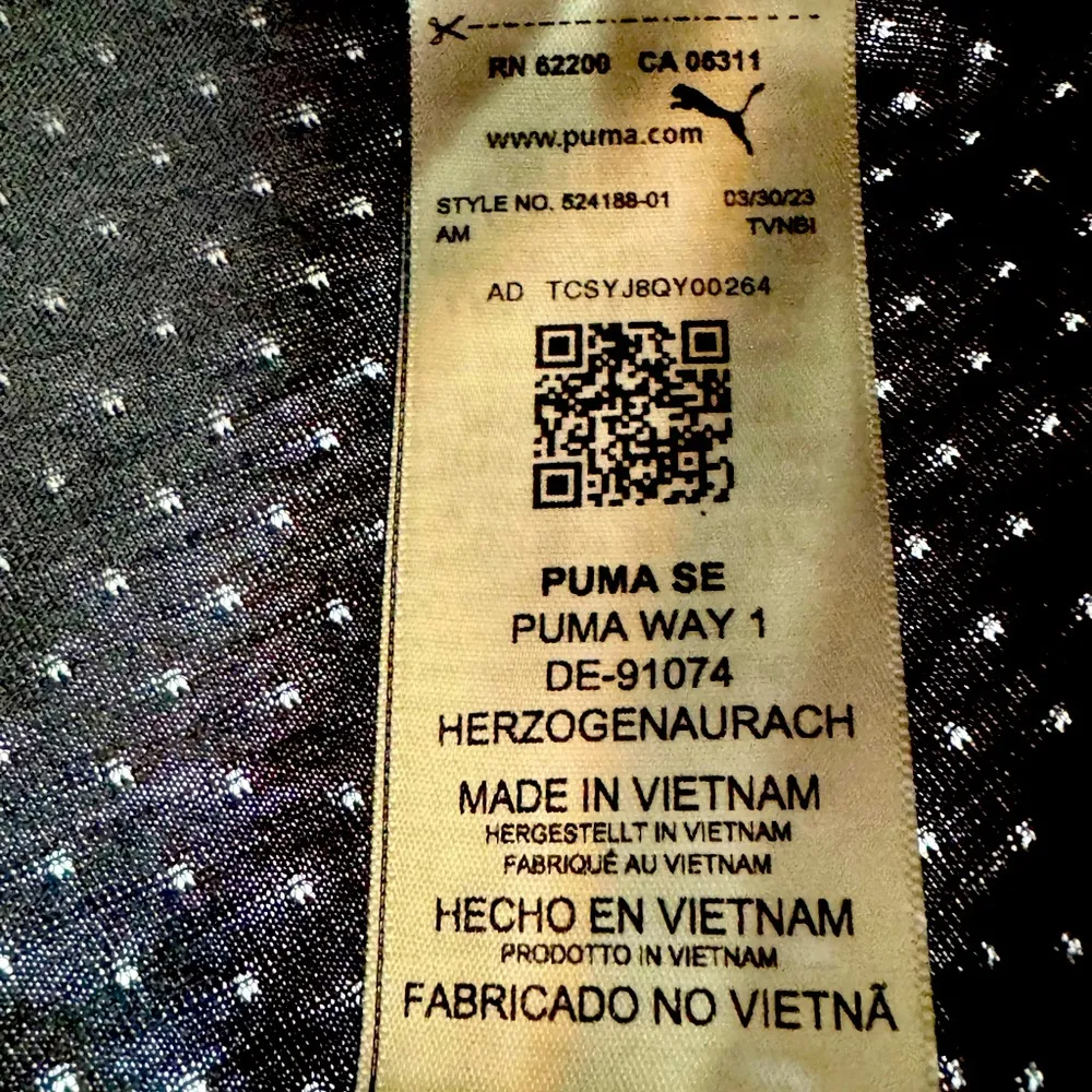 Out Athletics Cropped Drycell Tee Black Size S NWT - Image 15