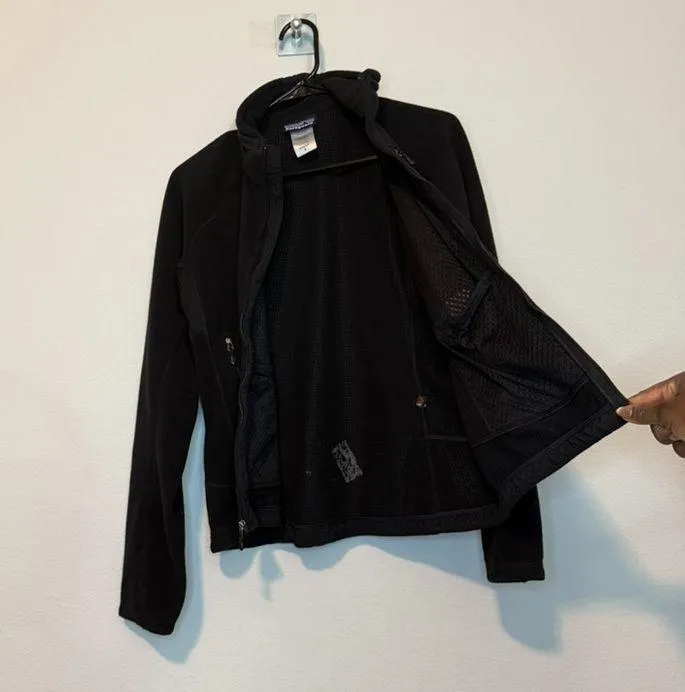 Patagonia Women's Black Fleece R Jacket Coat  - Image 2
