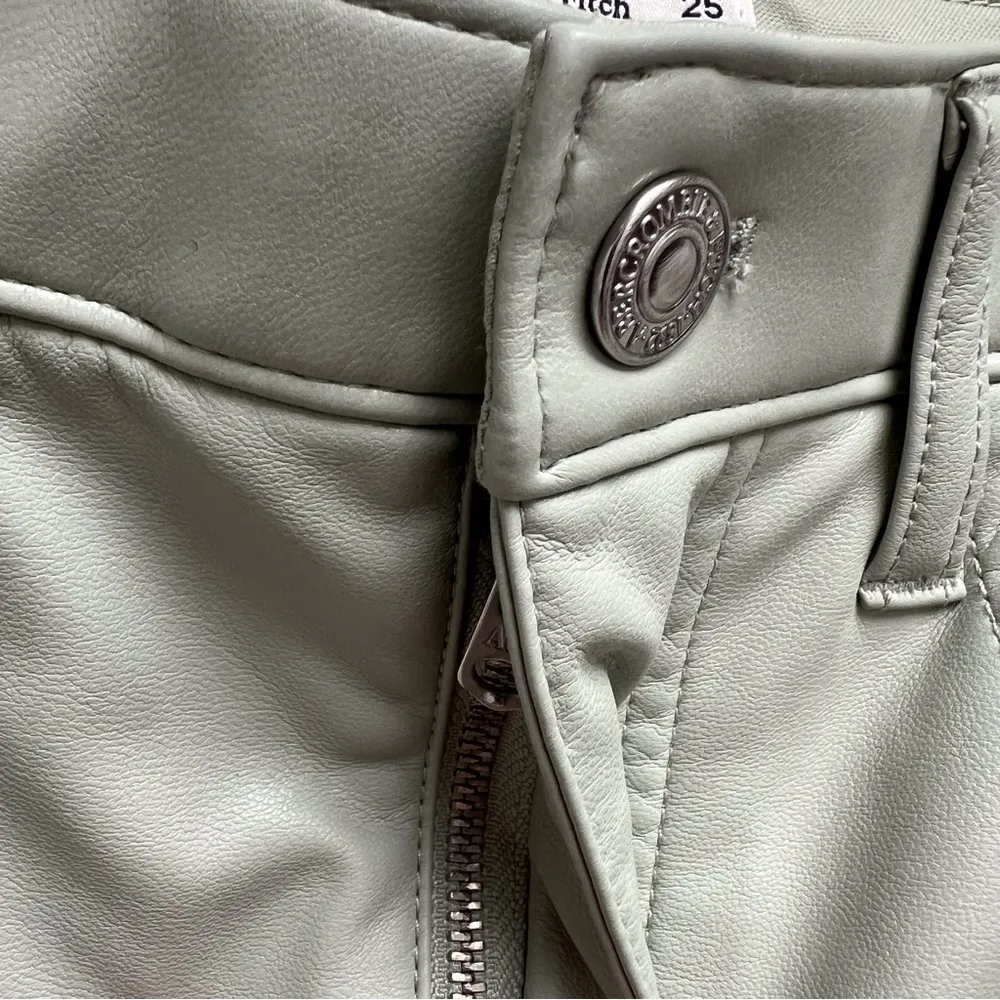 Abercrombie 90s Straight Ultra High Rise Faux Leather Pastel Mint Green Pants 0 - Image 9
