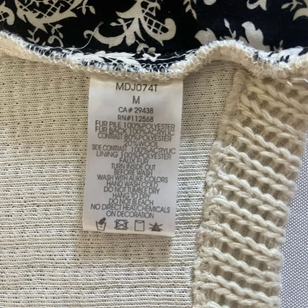 Miss Me Women's Vest Ivory Faux Fur With Rhinestone Studs - Image 7