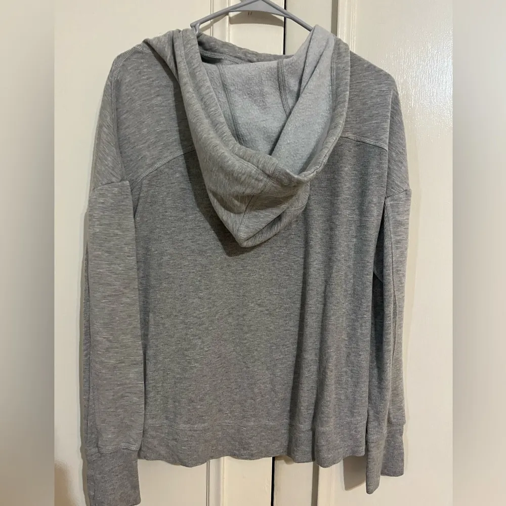 Yogalicious EUC soft  Sweatshirt - Image 2