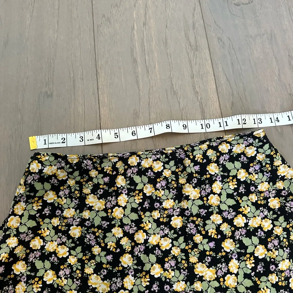 SO Good For Life Floral Ruffle Hem Mini Skirt Black/purple/green/yellow Women M - Image 6