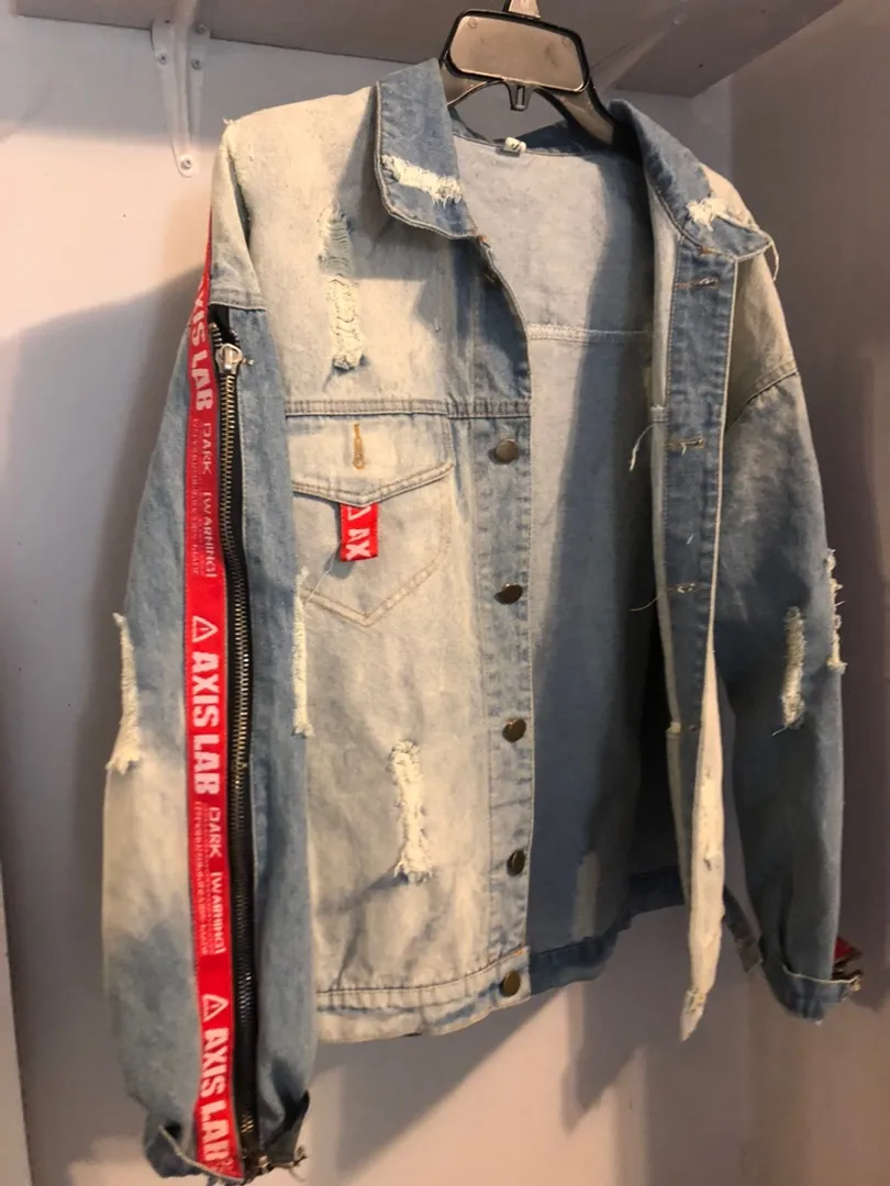 Denim Jean Jacket ! Super Cute !!! Size L - Image 7