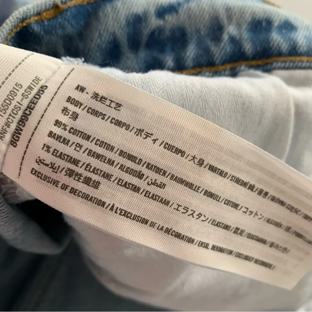 Abercrombie & Fitch 35/20 Short 90s Straight Ultra High Rise Medium Wash - Image 6