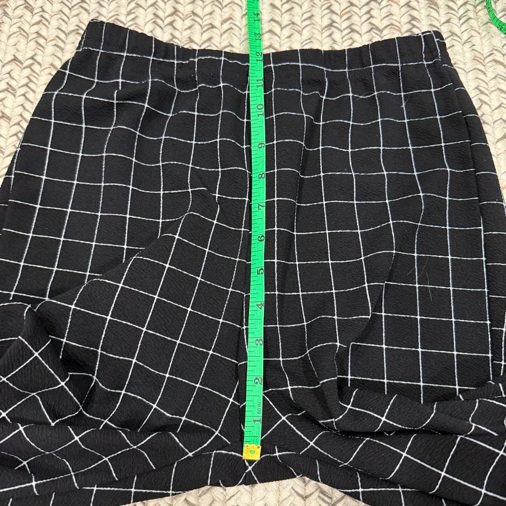 SHEIN Black and White Checkered High Waisted Leggings - Image 5