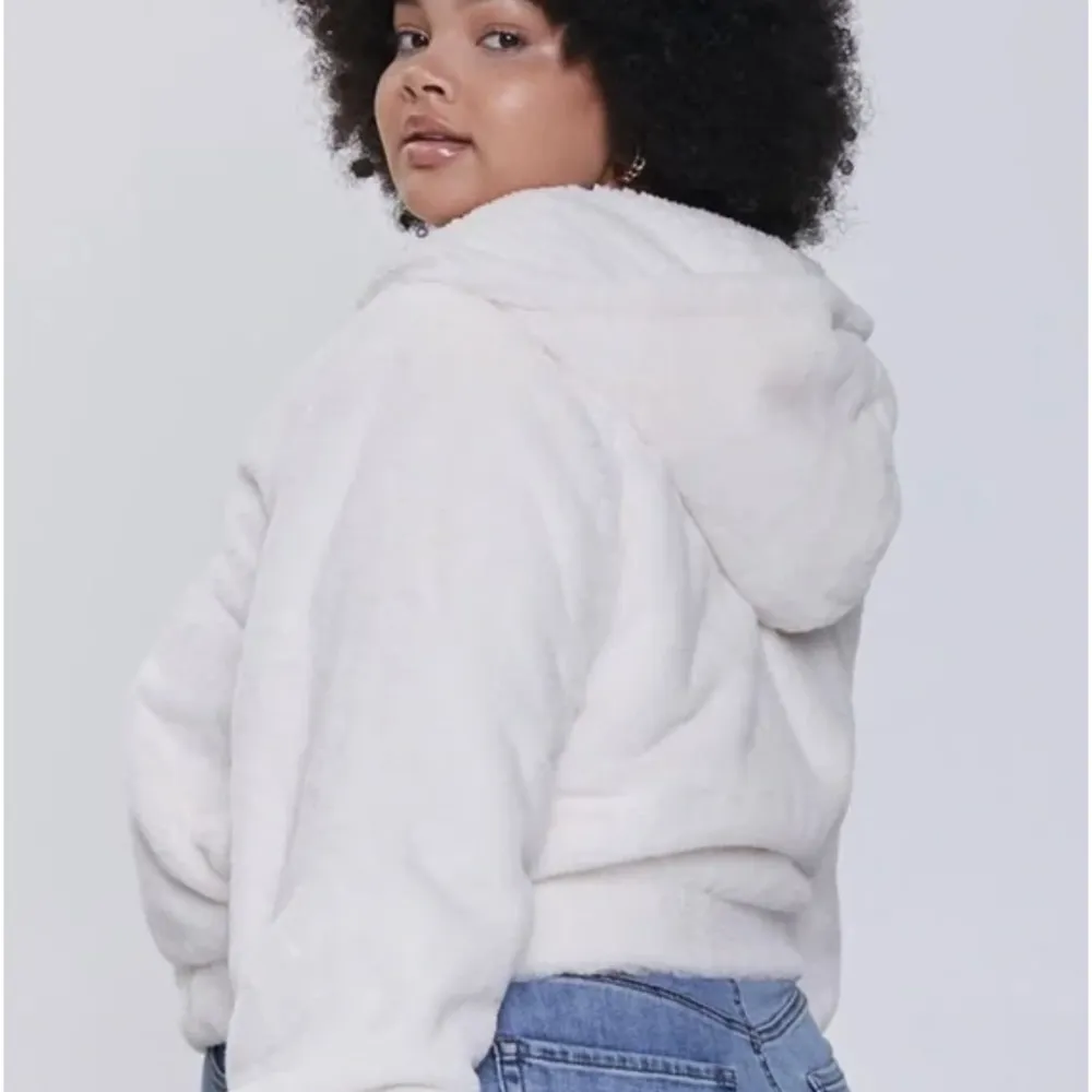 Forever 21 Plus Size Plush Pull-Ring Hoodie, Size 3X​​​​​​​​​​ - Image 2