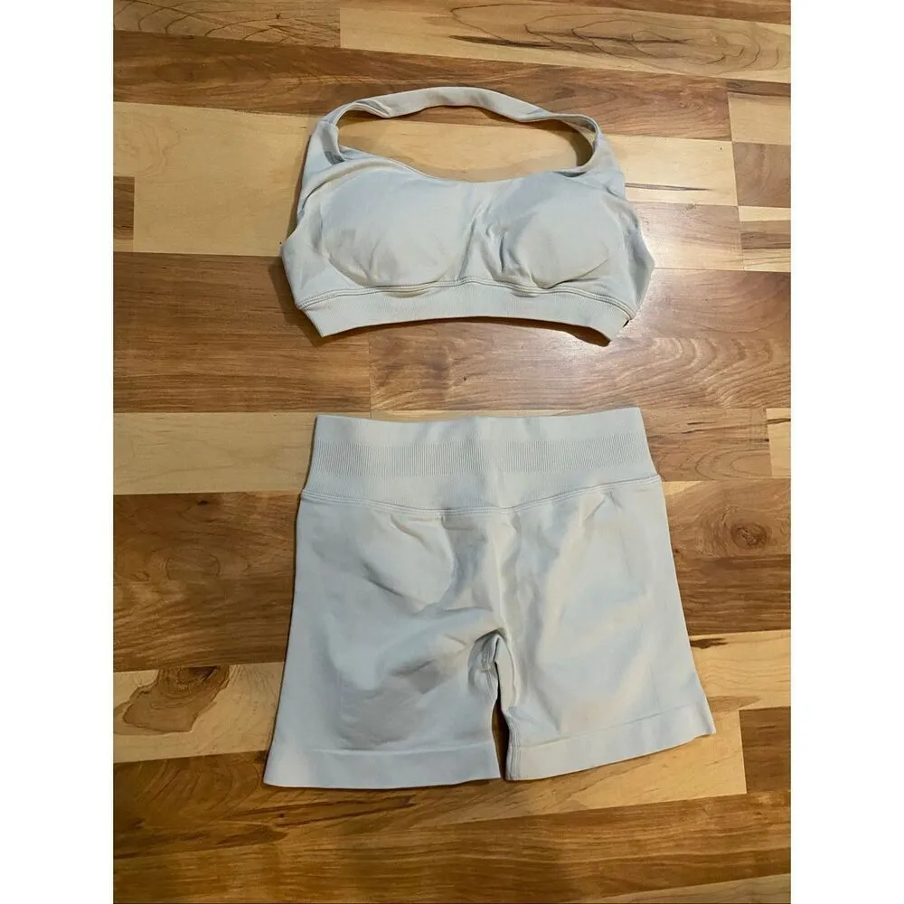 Boutique  Gray Scrunch Booty Compression Shorts Bra Set Size M NWOT - Image 2