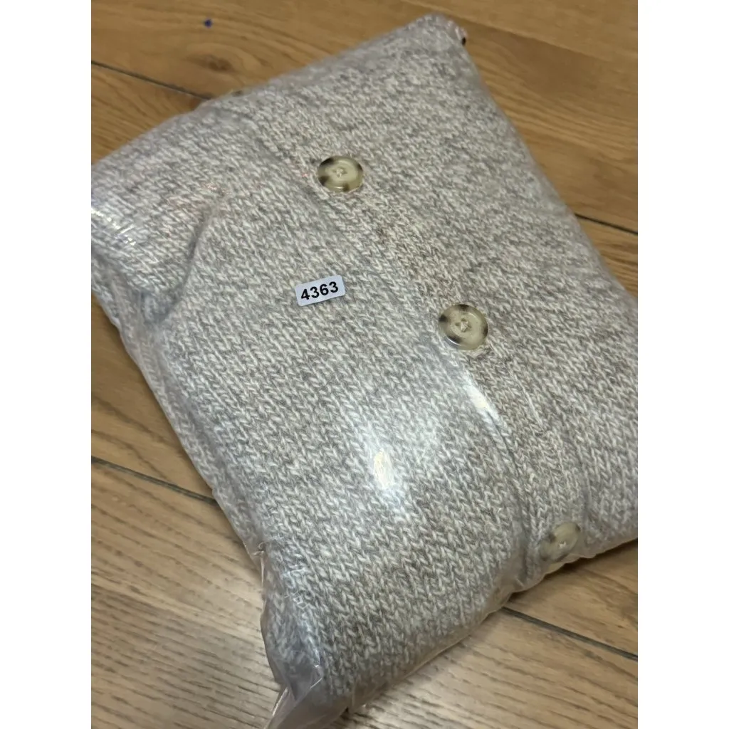 Winona Women's Cardigan Sweater Wool Blend Oatmeal Made‎ In USA Size Large VTG - Image 11