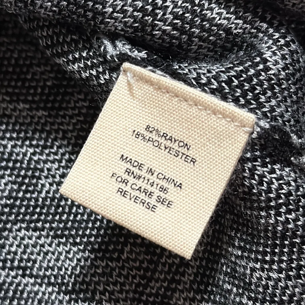 Retrelogy women’s size large pullover long sleeve black grey geometric sweater - Image 4