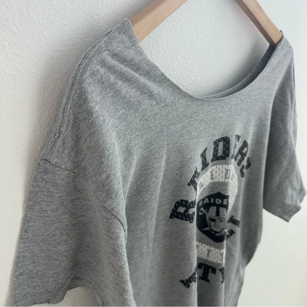 Raiders NFL Gray Off the Shoulder T-shirt - Image 4