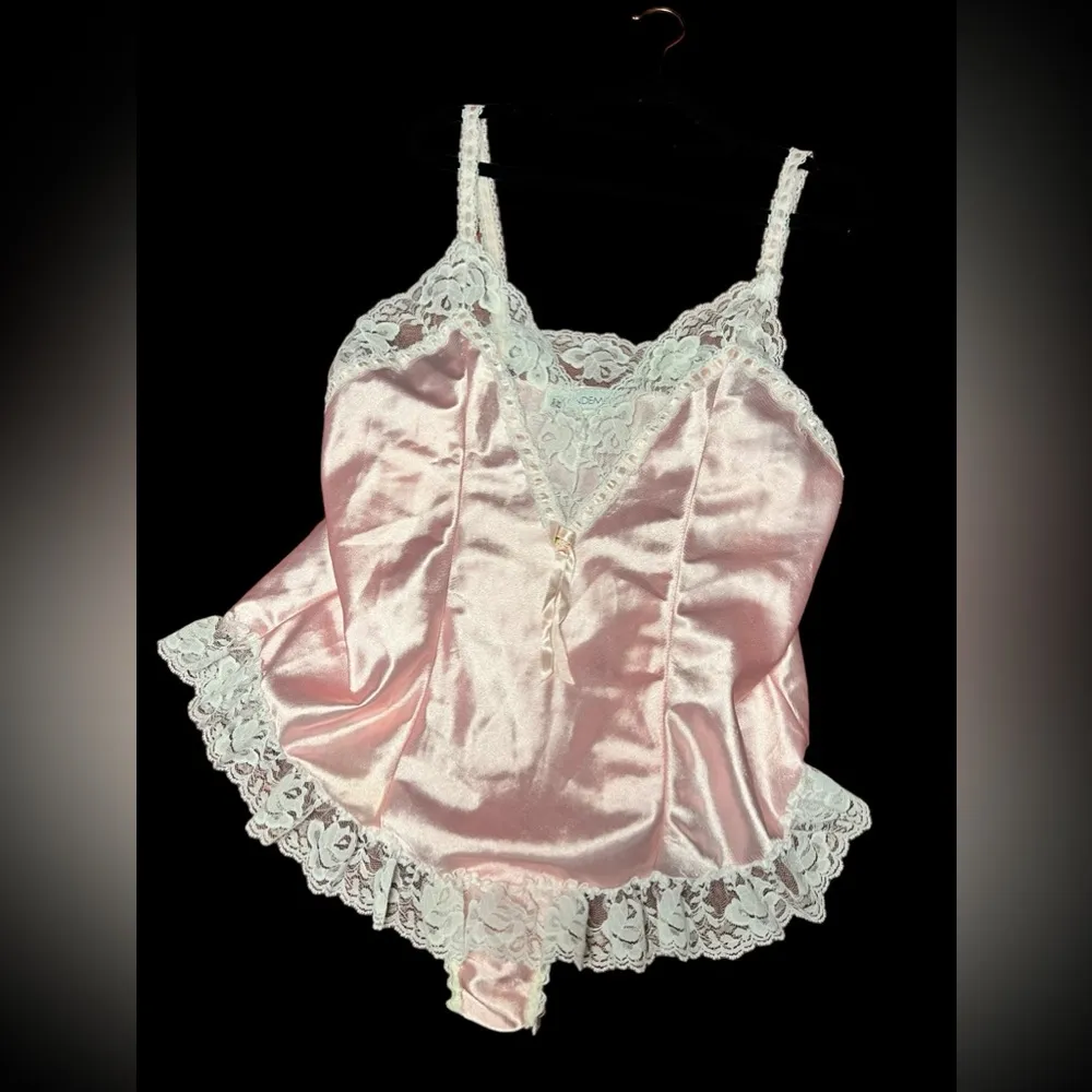 Vintage 1960s Vandamere Nightgown Size L - Image 2