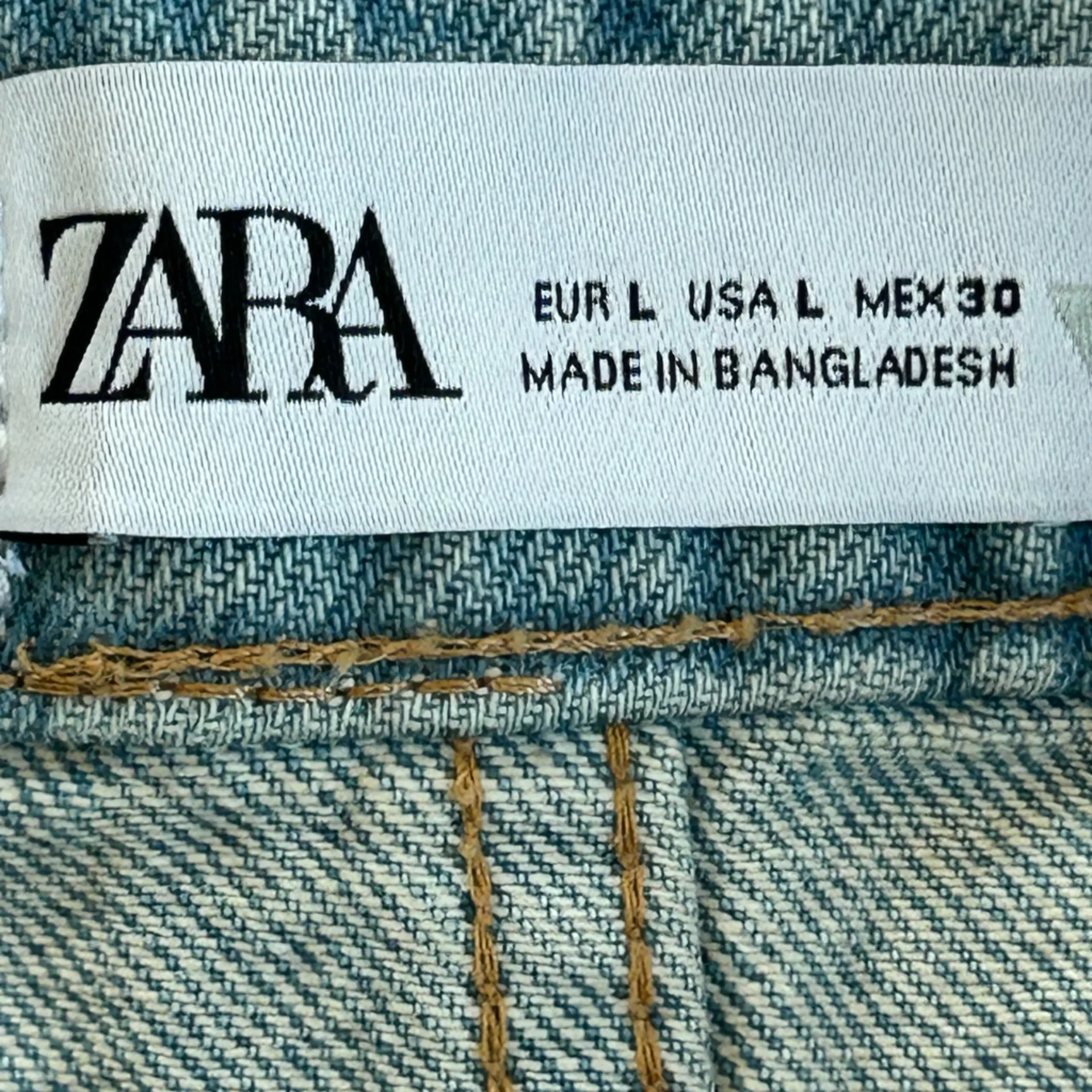 Zara TRF denim crop top mimicking jeans, spaghetti straps and frayed hem NWT LG - Image 6