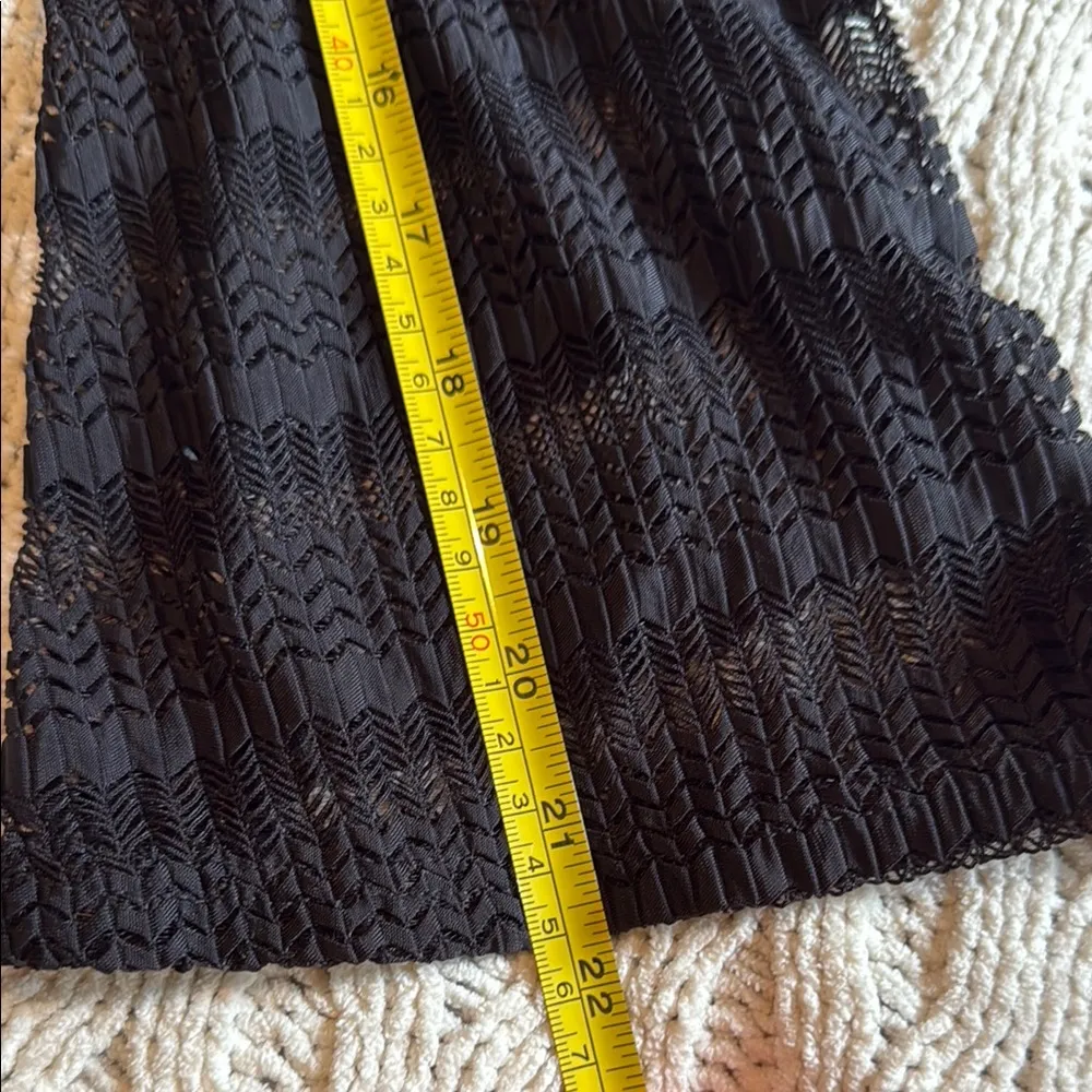 Jordan Taylor V-Neck Placket Bell Sleeve Tunic - Arrow Chevron - Image 8