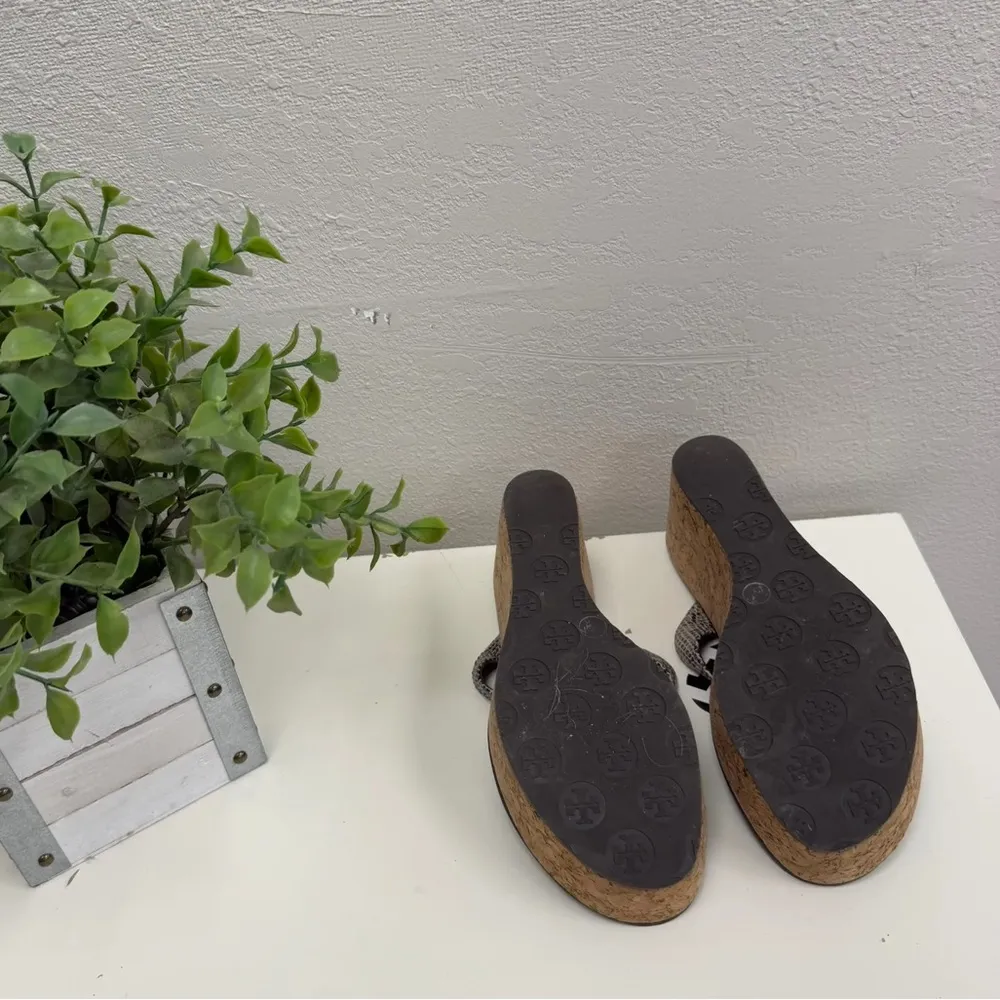 Tory Burch Dark Brown & Tan Wedges - New - Size 8 - Image 4