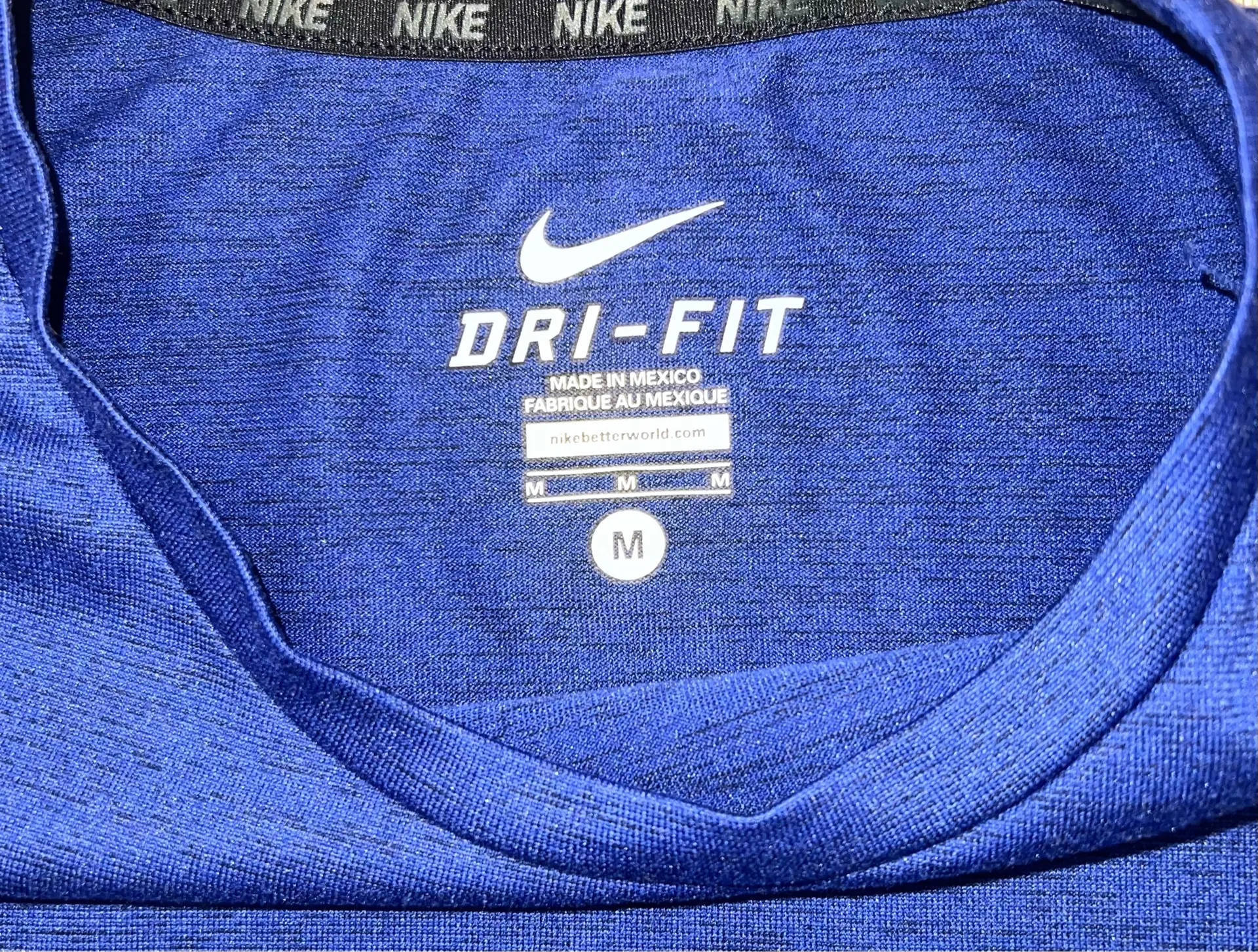 Nike Men’s Dri Fit Blue Short Sleeve Shirt Size Medium  - Image 3