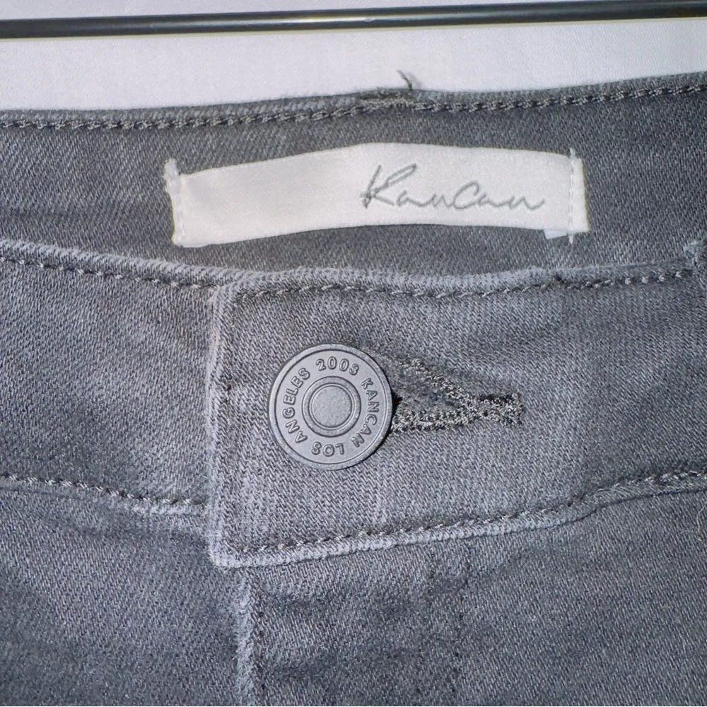 KanCan Black Wash Denim High Waisted Raw Hem Skinny Jeans size 31 - Image 2