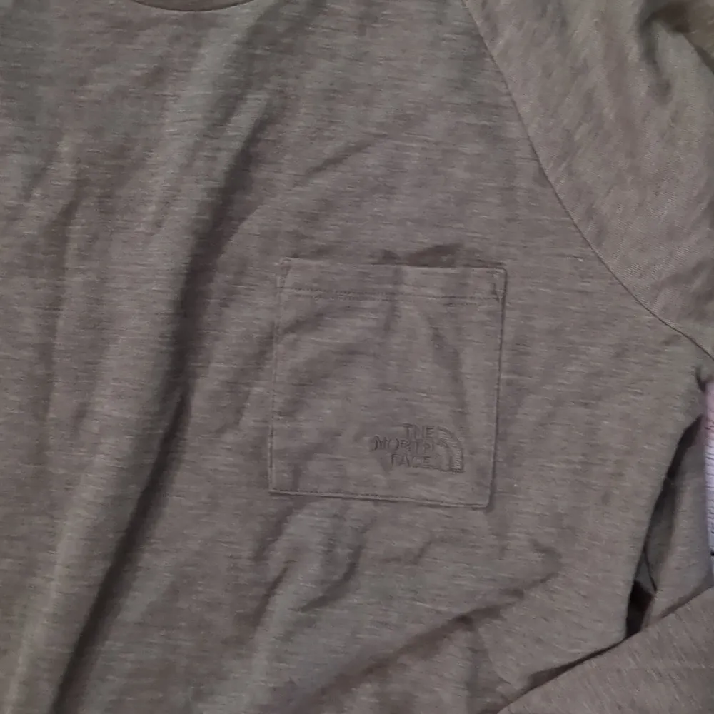 The north face long sleeve green top size medium - Image 2