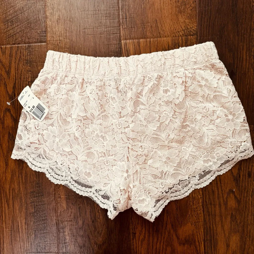 FOREVER 21 short knit blush lace, lined short, size M, NWT - Image 2