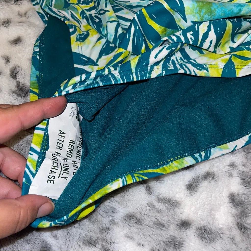 Ellen Tracy Swimsuit - Image 5