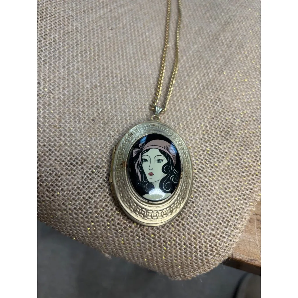 Vintage Art Deco Gold - Image 11