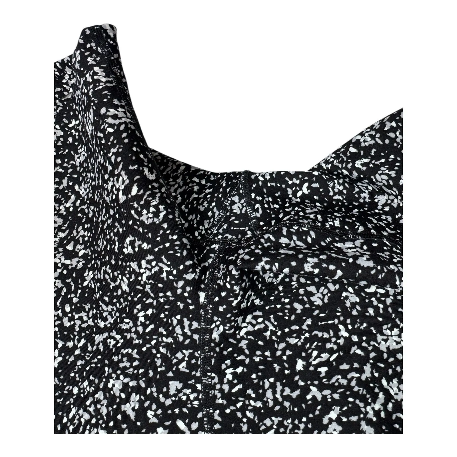 Old Navy Active Powersoft High Rise Pocket Bike Shorts Athleisure Yoga Women's M Black Size M - Image 3