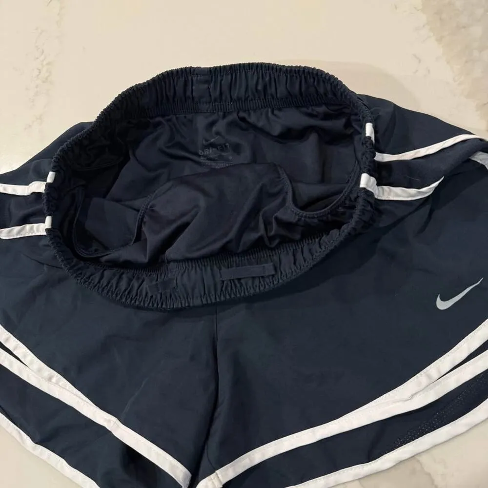 Nike Dri-Fit Tempo Running Shorts Women’s Size Medium Classic Black/White Lined - Image 4